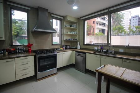 Apartamento para alugar com 425m², 4 quartos e 4 vagasCozinha