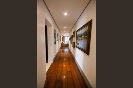 Apartamento para alugar com 425m², 4 quartos e 4 vagasCorredor