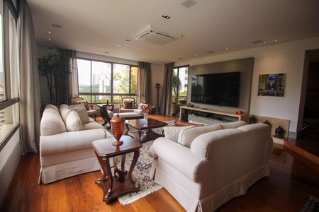 Apartamento para alugar com 425m², 4 quartos e 4 vagasSala