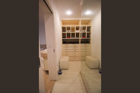 Apartamento para alugar com 425m², 4 quartos e 4 vagasCloset