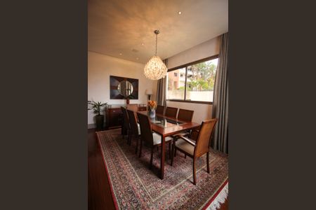 Apartamento para alugar com 425m², 4 quartos e 4 vagasSala