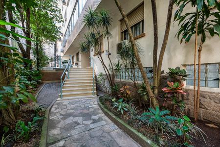 Studio para alugar com 33m², 1 quarto e 1 vaga Studio para alugar com 33m², 1 quarto e 1 vagaHall de entrada externo