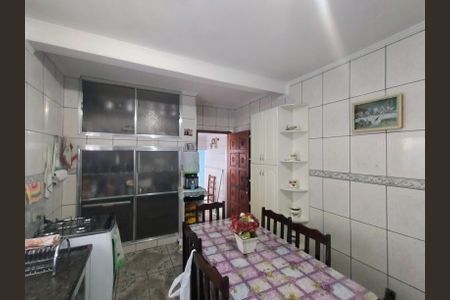 Casa à venda com 179m², 3 quartos e 2 vagasCozinha