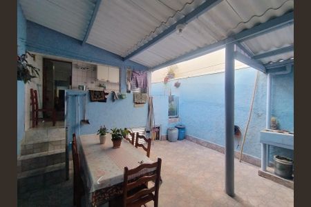 Casa à venda com 179m², 3 quartos e 2 vagasQuintal