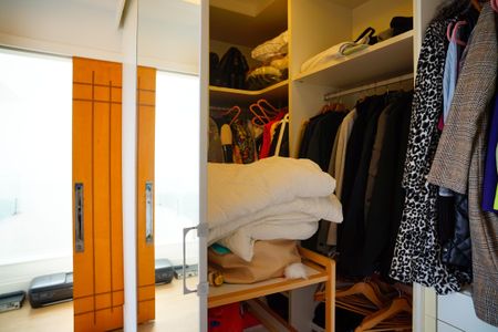 Casa de condomínio à venda com 491m², 7 quartos e 2 vagasCloset da Suíte 4