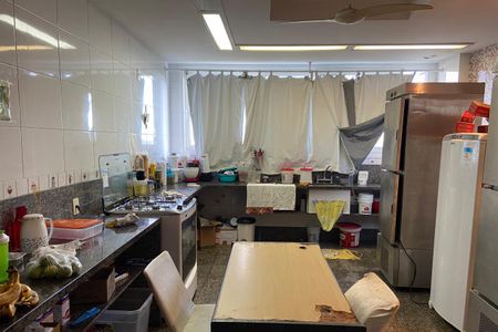 Casa de condomínio à venda com 491m², 7 quartos e 2 vagasCozinha