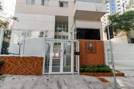 Apartamento à venda com 192m², 4 quartos e 4 vagas Apartamento à venda com 192m², 4 quartos e 4 vagasFachada e portaria