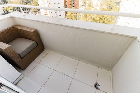 Apartamento à venda com 192m², 4 quartos e 4 vagas Apartamento à venda com 192m², 4 quartos e 4 vagasVaranda - Suíte 2