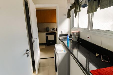 Apartamento à venda com 192m², 4 quartos e 4 vagas Apartamento à venda com 192m², 4 quartos e 4 vagasÁrea de Serviço