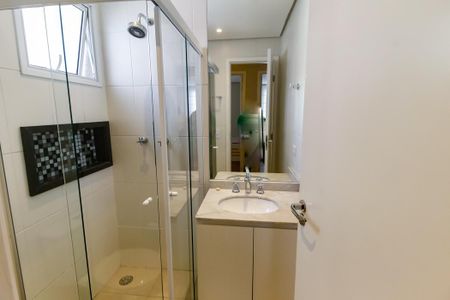 Apartamento à venda com 192m², 4 quartos e 4 vagas Apartamento à venda com 192m², 4 quartos e 4 vagasBanheiro Corredor