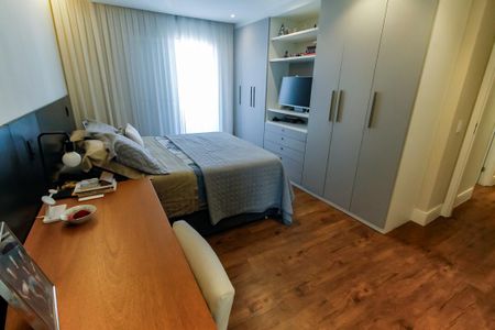 Apartamento à venda com 192m², 4 quartos e 4 vagas Apartamento à venda com 192m², 4 quartos e 4 vagasSuíte 2