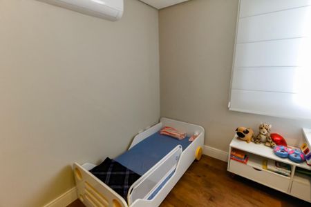 Apartamento à venda com 192m², 4 quartos e 4 vagas Apartamento à venda com 192m², 4 quartos e 4 vagasQuarto 1