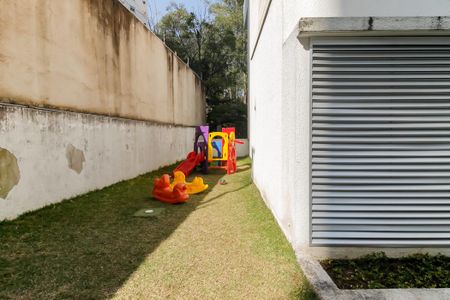 Apartamento à venda com 192m², 4 quartos e 4 vagas Apartamento à venda com 192m², 4 quartos e 4 vagasÁrea comum - Playground