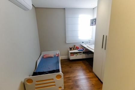 Apartamento à venda com 192m², 4 quartos e 4 vagas Apartamento à venda com 192m², 4 quartos e 4 vagasQuarto 1