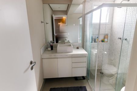 Apartamento à venda com 192m², 4 quartos e 4 vagas Apartamento à venda com 192m², 4 quartos e 4 vagasBanheiro da Suíte 2