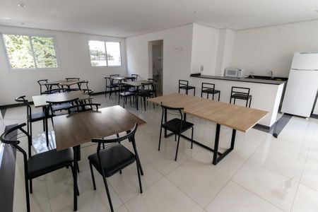 Apartamento à venda com 192m², 4 quartos e 4 vagas Apartamento à venda com 192m², 4 quartos e 4 vagasÁrea comum - Salão de festas