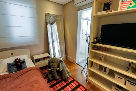 Apartamento à venda com 192m², 4 quartos e 4 vagas Apartamento à venda com 192m², 4 quartos e 4 vagasSuíte 1