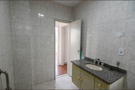 Apartamento à venda com 95m², 3 quartos e 1 vaga Apartamento à venda com 95m², 3 quartos e 1 vagaBanheiro