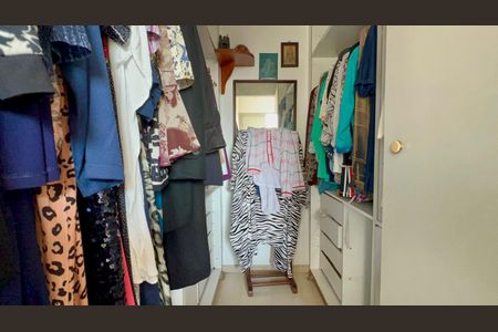 Apartamento à venda com 160m², 4 quartos e 2 vagasCloset da suíte 3