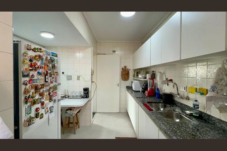 Apartamento à venda com 160m², 4 quartos e 2 vagasCozinha