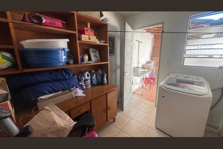 Casa à venda com 250m², 3 quartos e 3 vagasÁrea de Serviço