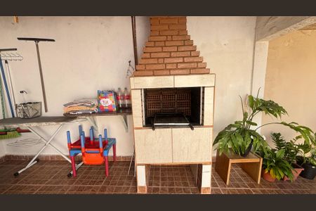 Casa à venda com 250m², 3 quartos e 3 vagasQuintal