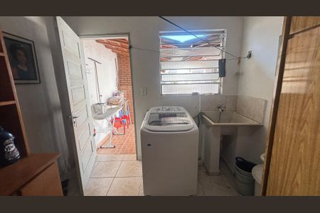 Casa à venda com 250m², 3 quartos e 3 vagasÁrea de Serviço