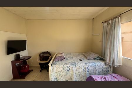 Casa à venda com 250m², 3 quartos e 3 vagasCasa Fundos - Quarto