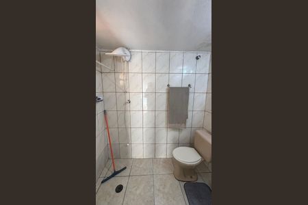 Casa à venda com 250m², 3 quartos e 3 vagasCasa Fundos - Banheiro