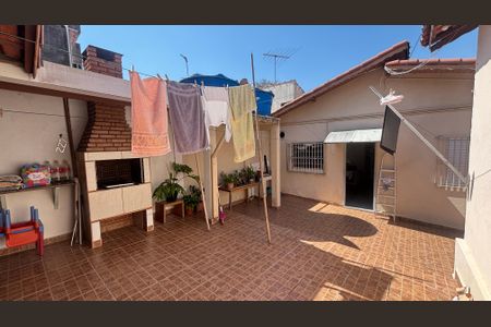 Casa à venda com 250m², 3 quartos e 3 vagasQuintal