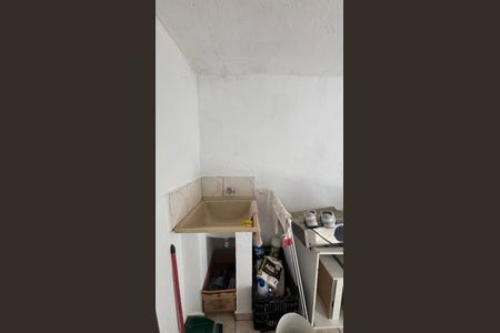 Casa à venda com 250m², 3 quartos e 3 vagasCasa Fundos - Area de Serviço