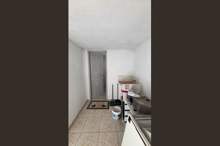 Casa à venda com 250m², 3 quartos e 3 vagasCasa Fundos - Area de Serviço