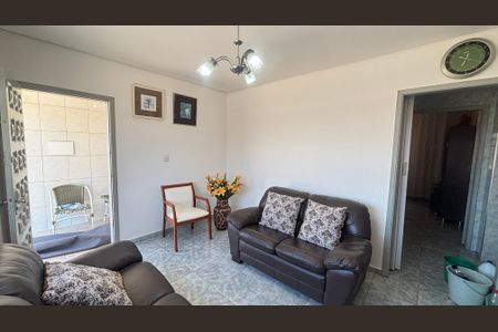 Casa à venda com 250m², 3 quartos e 3 vagasSala