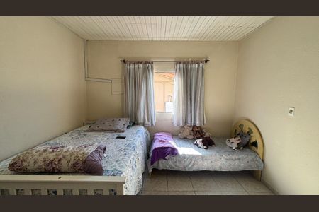 Casa à venda com 250m², 3 quartos e 3 vagasCasa Fundos - Quarto