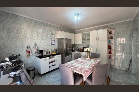 Casa à venda com 250m², 3 quartos e 3 vagasCozinha