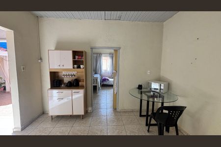 Casa à venda com 250m², 3 quartos e 3 vagasCasa Fundos - Cozinha