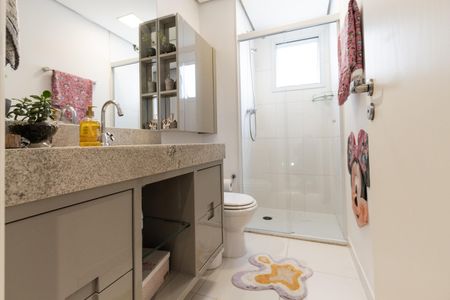 Apartamento à venda com 96m², 2 quartos e 2 vagas Apartamento à venda com 96m², 2 quartos e 2 vagasBanheiro