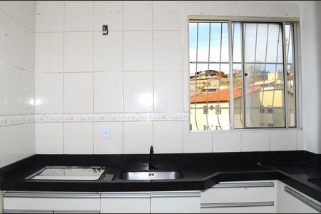 Cozinha de apartamento para alugar com 2 quartos, 45m² em São Gabriel, Belo Horizonte