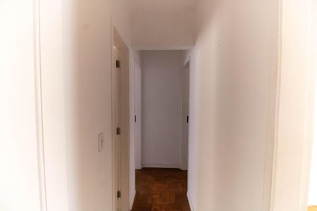 Corredor  de apartamento para alugar com 2 quartos, 72m² em Icaraí, Niterói