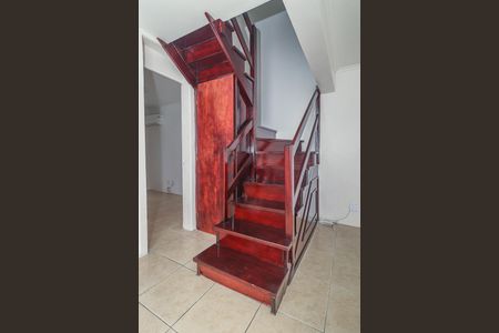 Escada de casa de condomínio à venda com 3 quartos, 91m² em Sarandi, Porto Alegre