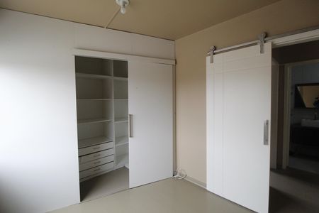 Quarto 2 de apartamento para alugar com 2 quartos, 59m² em Cristo Redentor, Porto Alegre