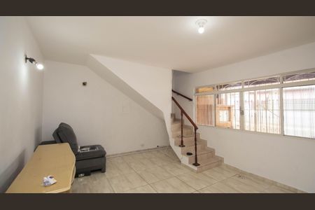 Sala de casa para alugar com 4 quartos, 137m² em Vila Nelson, São Paulo