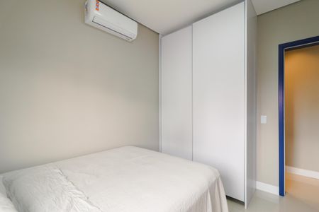 Apartamento à venda com 307m², 3 quartos e 3 vagas Apartamento à venda com 307m², 3 quartos e 3 vagasQuarto 1