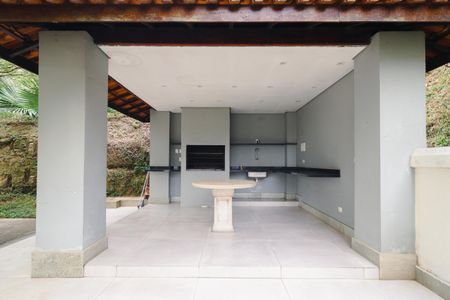 Apartamento à venda com 307m², 3 quartos e 3 vagas Apartamento à venda com 307m², 3 quartos e 3 vagasÁrea comum - Churrasqueira