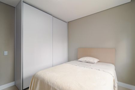 Apartamento à venda com 307m², 3 quartos e 3 vagas Apartamento à venda com 307m², 3 quartos e 3 vagasQuarto 2