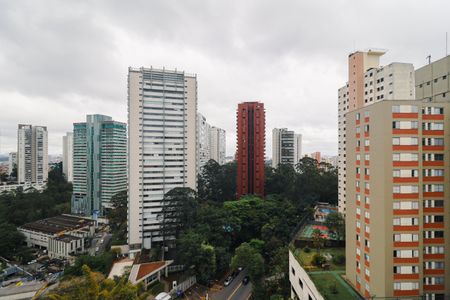 Apartamento à venda com 307m², 3 quartos e 3 vagas Apartamento à venda com 307m², 3 quartos e 3 vagasVista do Quarto 2