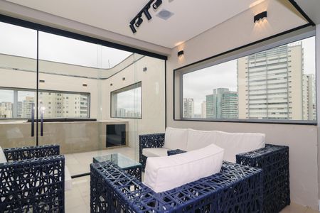 Apartamento à venda com 307m², 3 quartos e 3 vagas Apartamento à venda com 307m², 3 quartos e 3 vagasCobertura