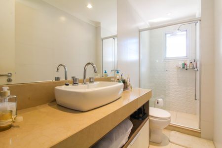 Casa de condomínio para alugar com 160m², 3 quartos e 2 vagasBanheiro da Suíte