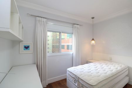 Apartamento à venda com 138m², 4 quartos e 3 vagas Apartamento à venda com 138m², 4 quartos e 3 vagasSuíte 2