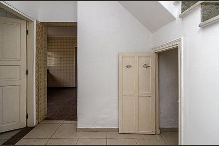 Casa para alugar com 170m², 4 quartos e 4 vagas Casa para alugar com 170m², 4 quartos e 4 vagasCorredor